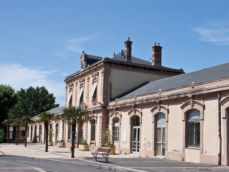 Автовокзал в городе Мийо: Gare de Millau