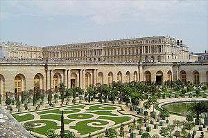 Версаль - королевская резиденция Франции в конце XVII века