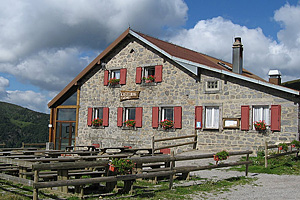 Озеро Альтенвее (Эльзас). Кафе Auberge du Kastelberg    (Эльзас)