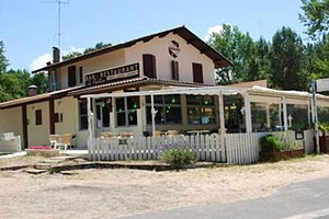 Ресторан Le Pavillon. Озеро Казо э Сангуине (Аквитания, Жиронда)