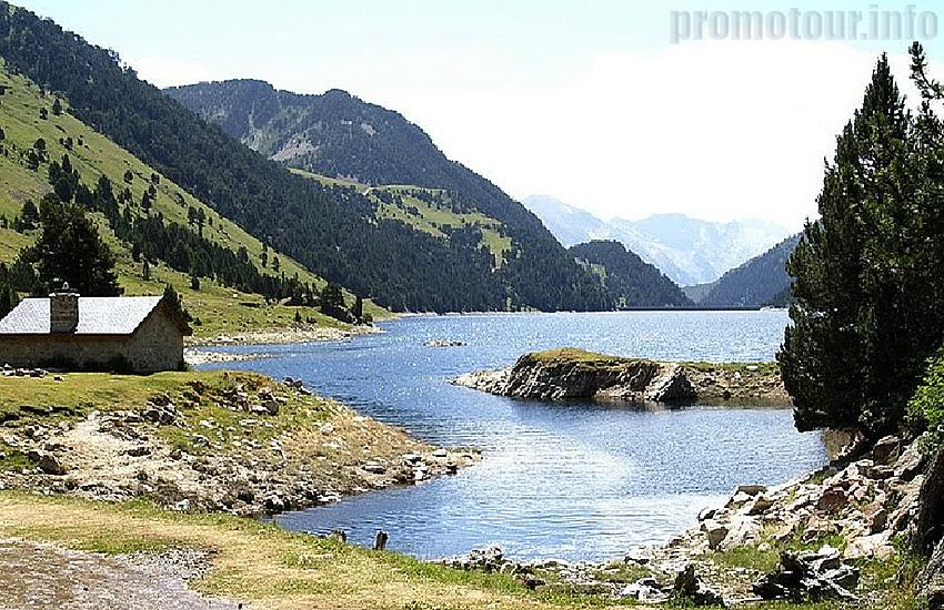 Центральные Пиренеи. Озеро Уль (lac de Oule). Площадь: 0,58 км.кв., глубина: 28 м.